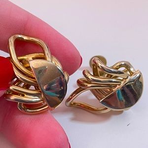Vintage 60's ALICE Gold Tone Abstract Steampunk Whimsical Screw Back Earrings